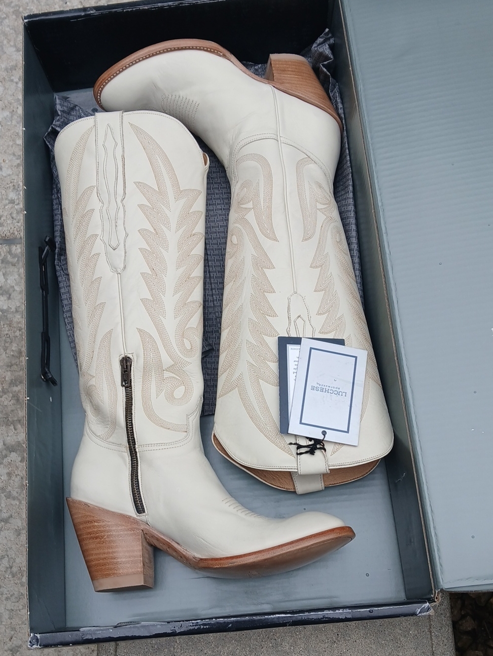 Lucchese Jasmine boots in Cream (Style M5146). Sz 9 - Picture 14 of 14